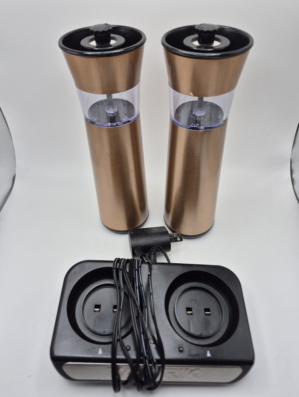 Kalorik Rechargeable Salt & Pepper Grinders.  Kitchen Helper Never Used